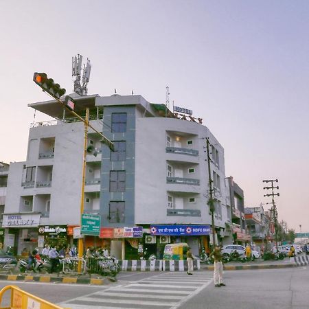 Hotel Galaxy Indaur Kültér fotó