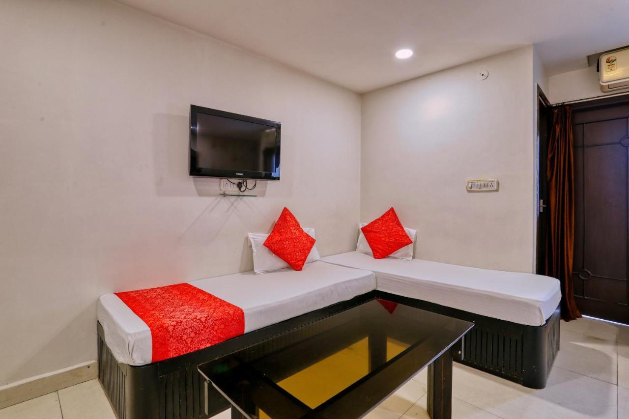 Hotel Galaxy Indaur Kültér fotó