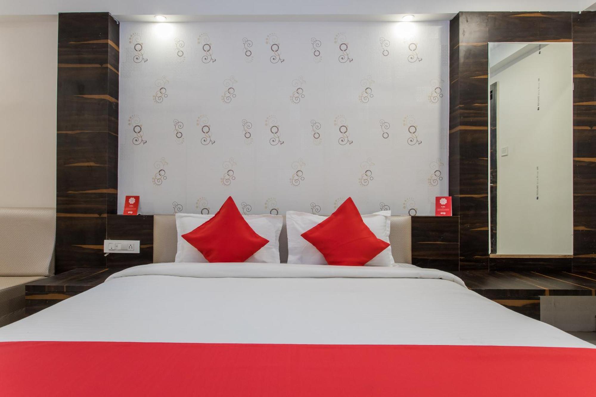 Hotel Galaxy Indaur Kültér fotó