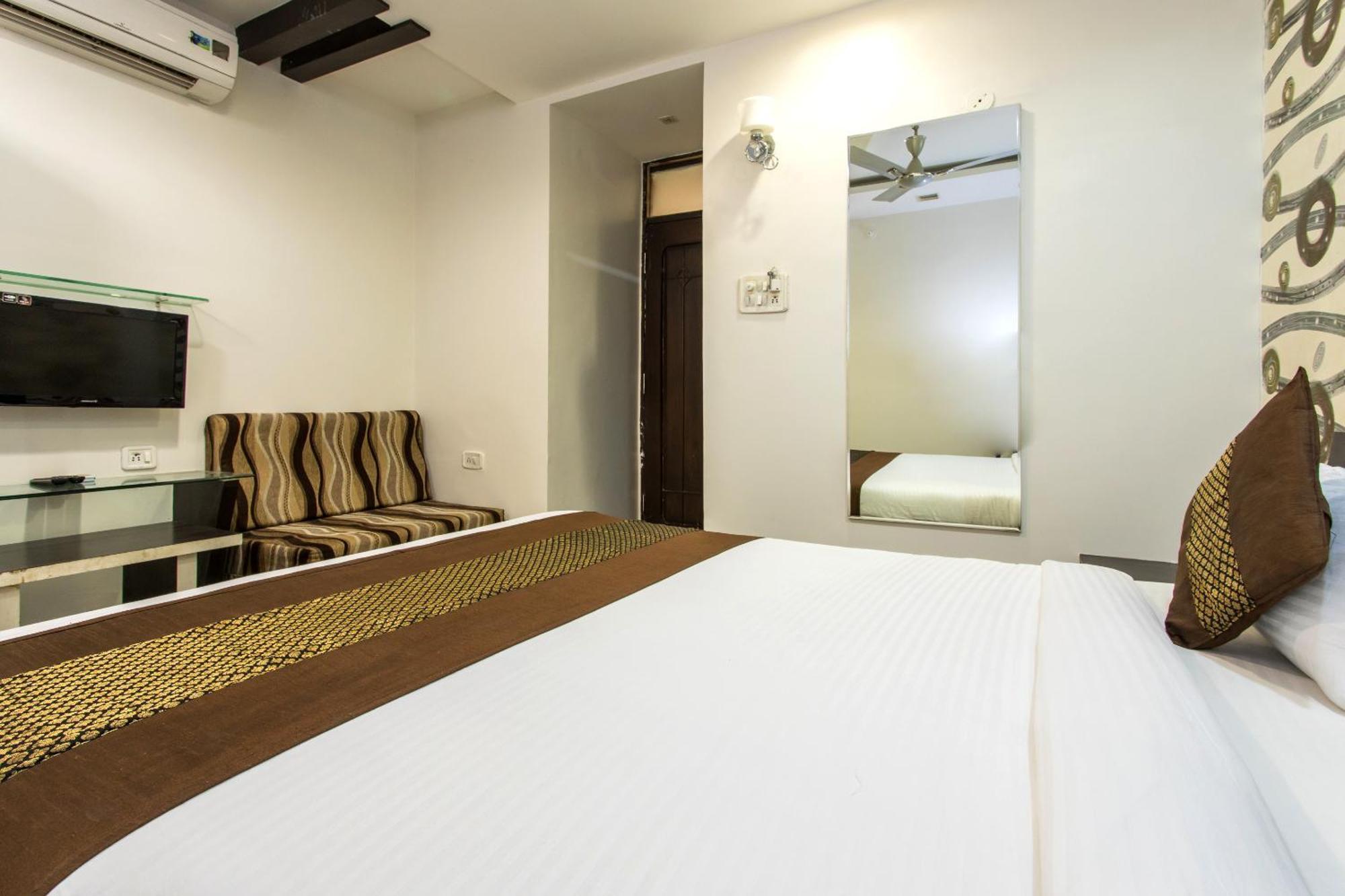 Hotel Galaxy Indaur Kültér fotó